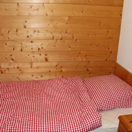 Chalet Amos Villa กรีเมนทซ์ ภายนอก รูปภาพ