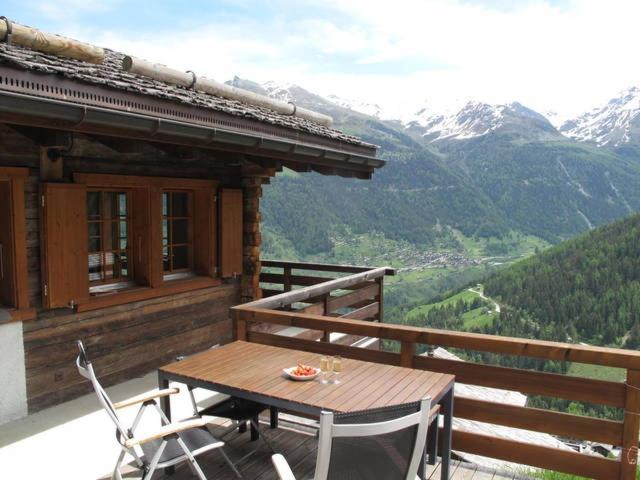 Chalet Amos Villa กรีเมนทซ์ ภายนอก รูปภาพ