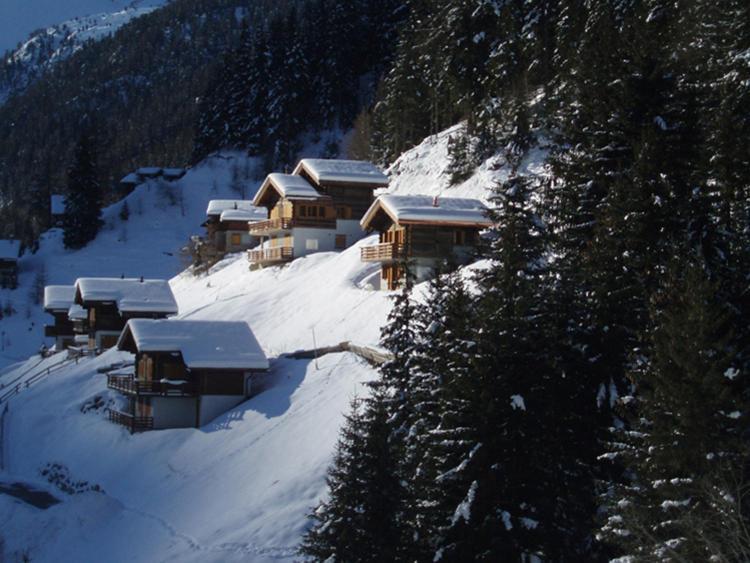 Chalet Amos Villa กรีเมนทซ์ ภายนอก รูปภาพ